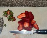 Foto del paso 3 de la receta: Infusión con fresas y limón 🧑🏻‍🍳