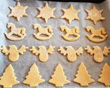 Foto del passaggio 3 della ricetta Biscotti Di Natale