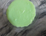 A picture of step 3 of 3 layer simple custard.