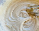 A picture of step 3 of Eggless trifle cake.