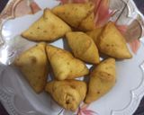 A picture of step 3 of Mini dry samosa.
