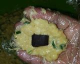 Foto langkah ke 4 dari resep Bola-bola Singkong Isi Keju/Coklat.