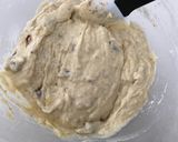 A picture of step 7 of Banana and pecan muffins.