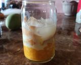 Foto langkah ke 2 dari resep Es tape susu mangga.