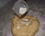 A picture of step 5 of Black and White Conchas.