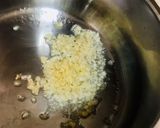 Makaron z czosnkiem, pesto i z kurczakiem - szybki, łatwy i pyszny! krok przepisu 2 zdjęcie