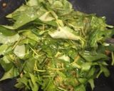 Foto langkah ke 3 dari resep Tumis kangkung terasi ala resto.