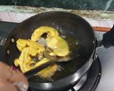 A picture of step 7 of Capsicum bhajia.