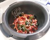 免顧火「皮蛋瘦肉粥」電子鍋煮出綿密口感。的食譜步驟5照片