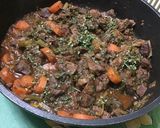 Une image de l'étape 16 de Sauté de sanglier aux carottes, céleri branche et tomate.