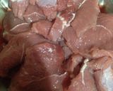 A picture of step 1 of Creamy Hara masala pasandy.