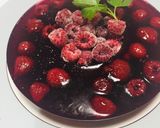 Foto del paso 2 de la receta: Gelatina de Frambuesas con Gelatina de limón 🍋
