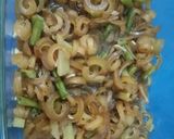 Foto langkah ke 7 dari resep Oseng Kikil Sederhana.