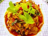ผัดเผ็ดสันคอหมูพริกแกงใต้