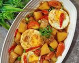 Foto langkah ke 7 dari resep Telur Ceplok Kuah Kecap Bombay.