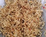 Foto langkah ke 5 dari resep Mie Kering Pedas Manis.