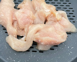 Foto del paso 1 de la receta: Caldo tlalpeño con pollo y garbanzos