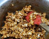A picture of step 3 of Caramel popcorn.