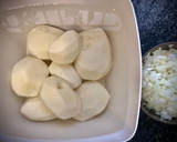 Foto del paso 2 de la receta: Pollo relleno con guarnición