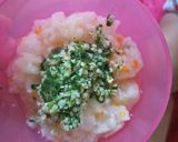 Foto langkah ke 4 dari resep MPasi 8mo+ Nasi Tim Kentang+wortel, Oseng kangkung+Udang.