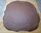 Foto del passaggio 4 della ricetta Torta di rose bicolore (pan brioche)