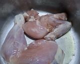 Une image de l'étape 1 de Ragoût en mijoté poulet / fève vert / artichaut et pomme de terre.