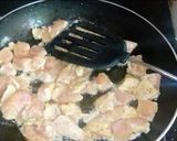 A picture of step 2 of Delicious chicken egg pizza without oven.