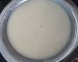 A picture of step 1 of Spring onion curry.