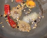 A picture of step 2 of Sweet and Spicy Pear Chutney.