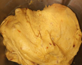 Foto del paso 4 de la receta: Pan con trocitos de chorizo
