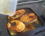Foto del paso 5 de la receta: Salmón a la plancha con marinado de miso blanco, lima y jengibre
