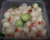 Foto langkah ke 2 dari resep Asinan Rambutan Limo.