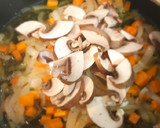 Foto del paso 2 de la receta: Estofado de pavo con calabaza a la cerveza