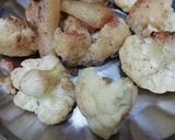 A picture of step 4 of Cauliflower fritters.
