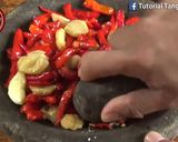 Foto langkah ke 4 dari resep Tahu kemiri penyet.