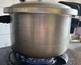 A picture of step 3 of Bhuna hua Gosht.