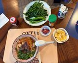 Hình bước làm 3 của món Mì hải sản, gà giòn