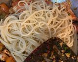 Foto langkah ke 4 dari resep Spaghetti aglio e olio with shrimp.