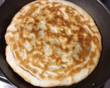 Foto del paso 6 de la receta: 🍕pizza rellena fácil 🍕🥳🤤 (en Sartén)🍳