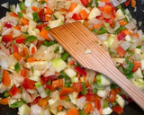 Foto del paso 2 de la receta: Berenjenas rellenas de carne y verduras