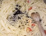 A picture of step 3 of Spaghetti nero di seppia.