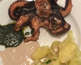 Foto del passaggio 3 della ricetta Polpo grigliato con patate prezzemolate pesto di menta e maionese di polipo