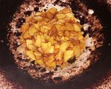 Foto langkah ke 3 dari resep Kentang Masak Kecap.