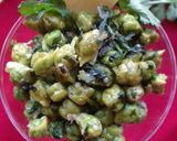A picture of step 3 of Garlicky green gram.