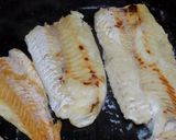 Foto del paso 3 de la receta: Filet de merluza al horno con arroz verde