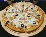 A picture of step 6 of Creamy Sauce Pizza 🍕🍕.