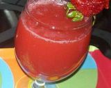 A picture of step 3 of Strawberry Juice 🍓.