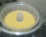Foto langkah ke 7 dari resep Bolu pelangi kukus.