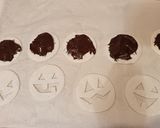 Foto del passaggio 3 della ricetta Zucche di sfoglia e cioccolato