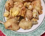 Foto langkah ke 4 dari resep Sayap Ayam Goreng Bawang Putih.